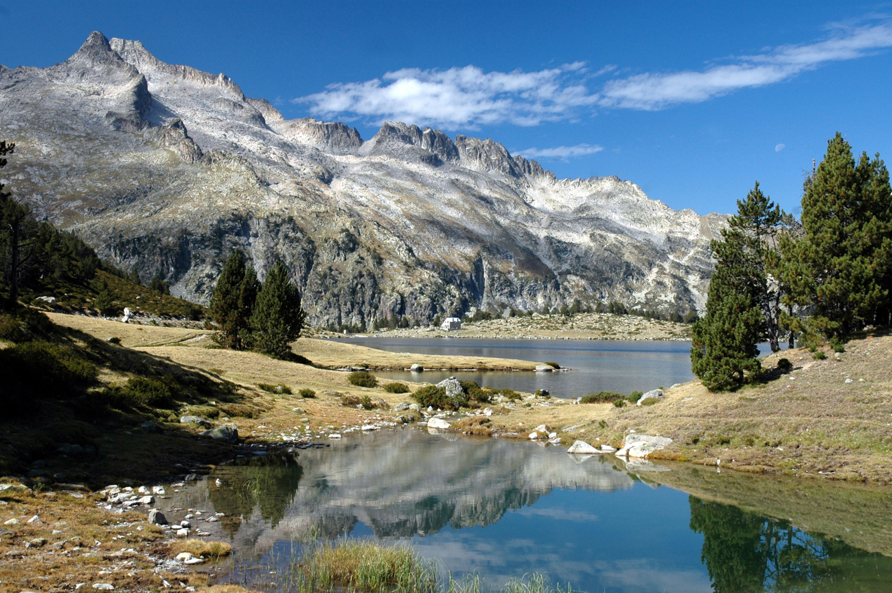 les pyrenees