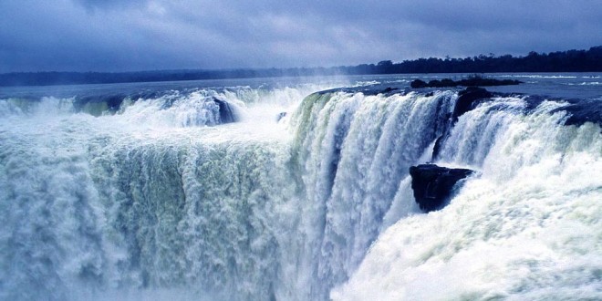 Chutes Iguazu Garganta Del-Diablo
