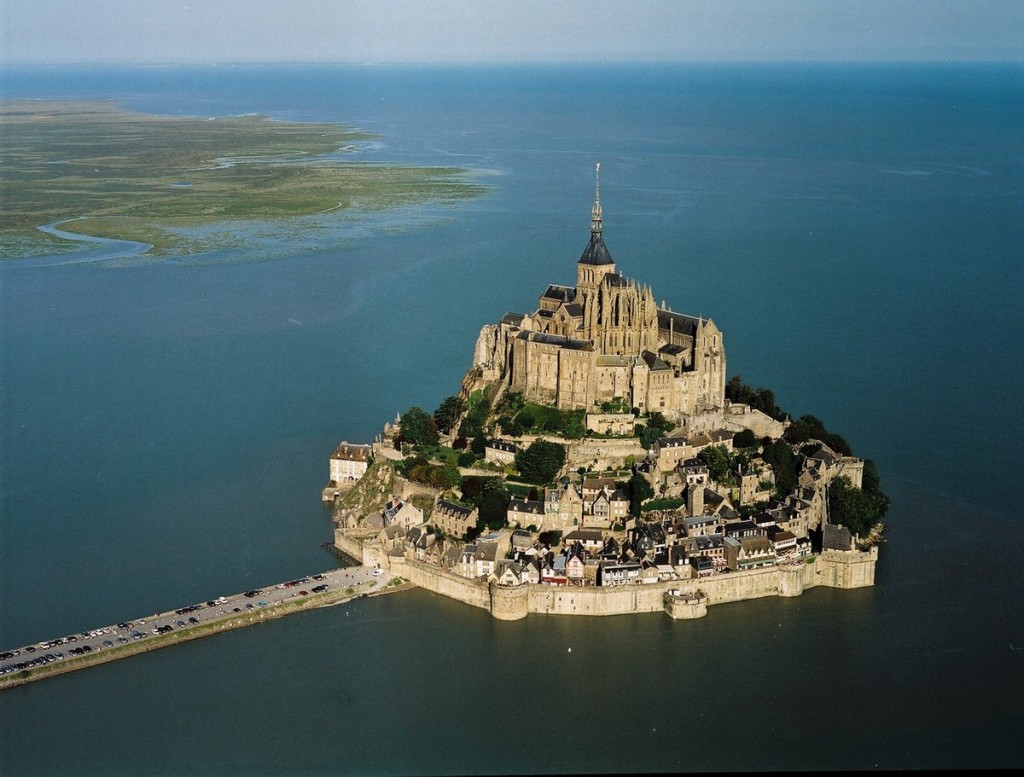 mont-st-michel - vue du ciel