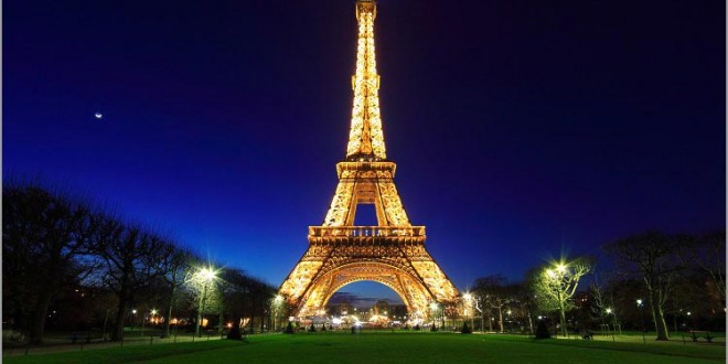 La tour Eiffel de nuit