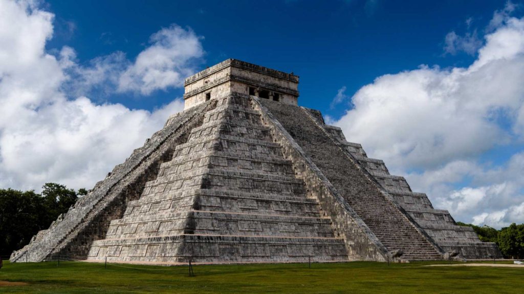 pyramide-des-mayas