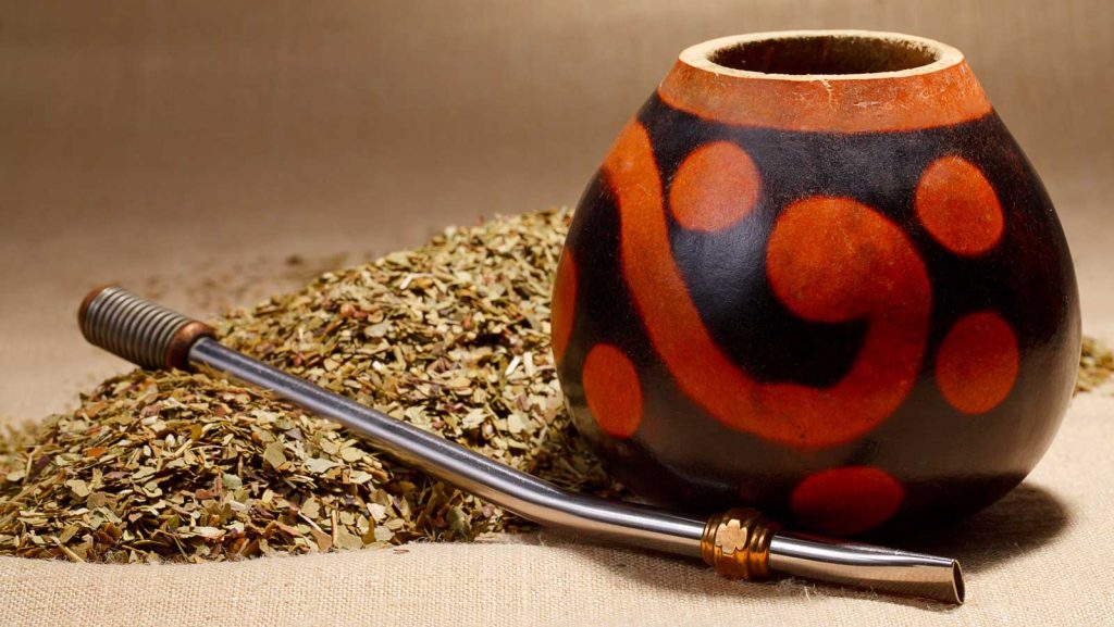 préparation-infusion-yerba-mate