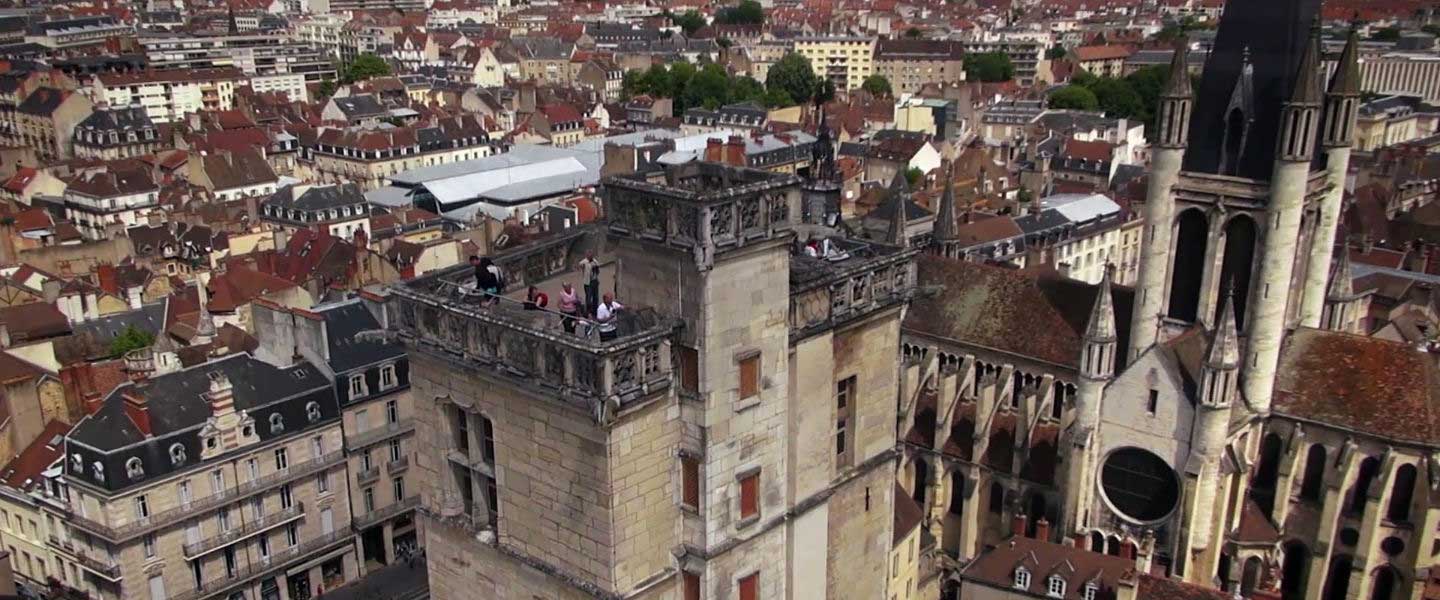 Dijon Vacances Arts- Guides Voyages