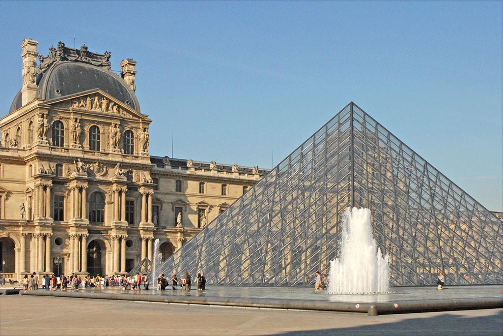 Entrée du Louvre