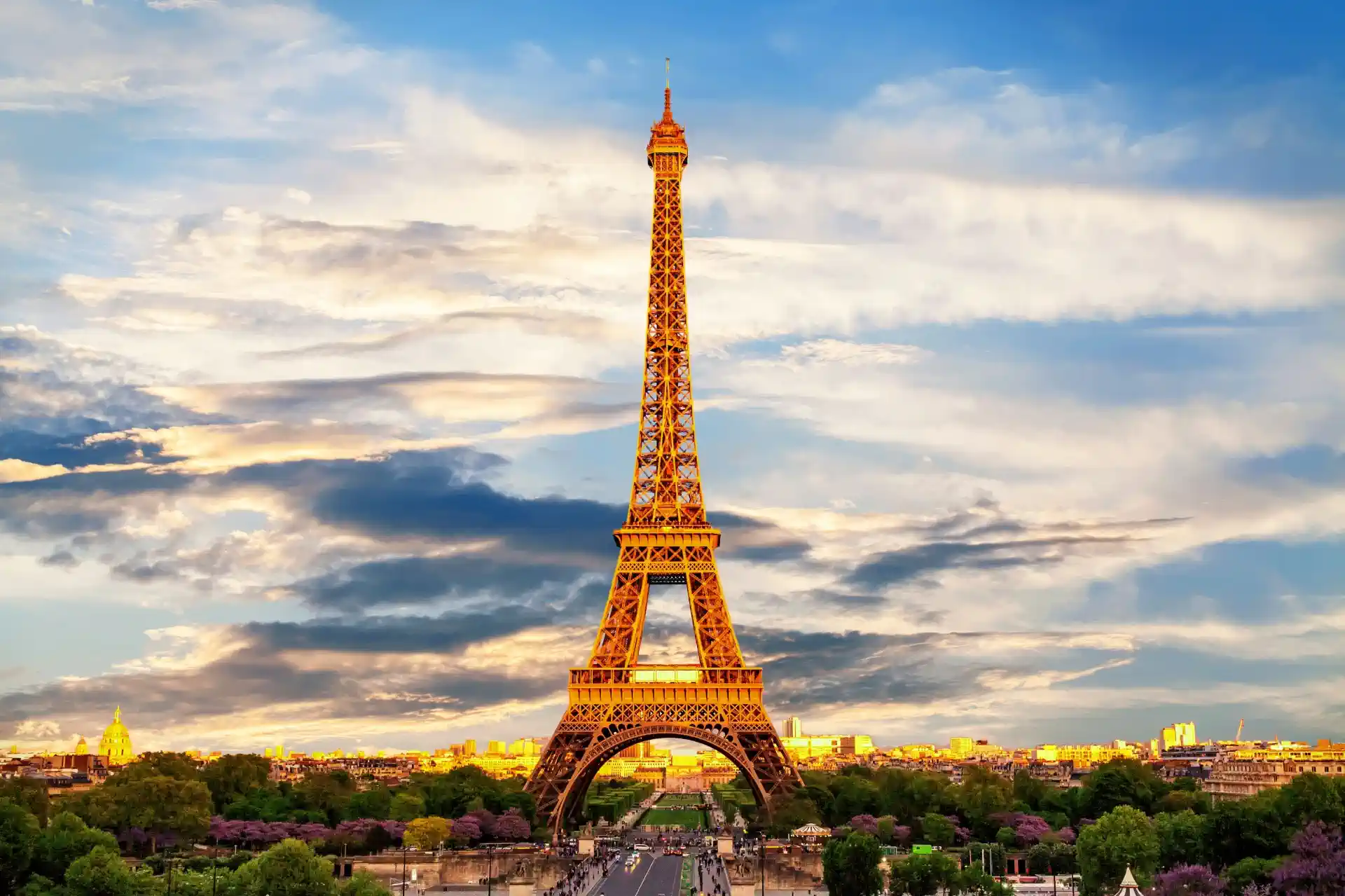 Photo panoramique de la Tour Eiffel